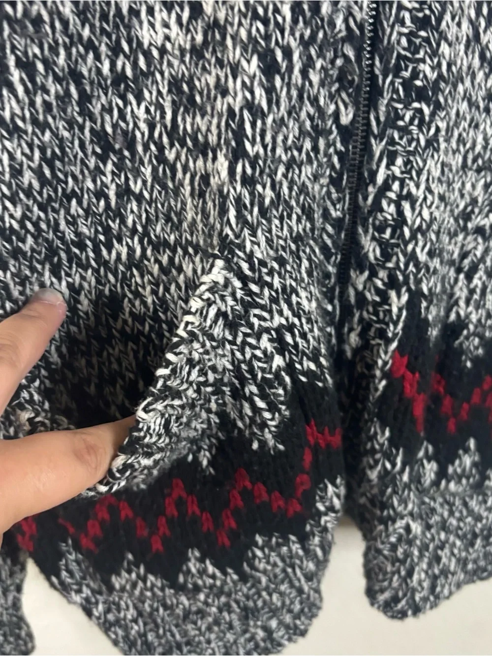 American Eagle Fair Isle Chunky Knit Sweater Sz S Cotton Warm Black White Red